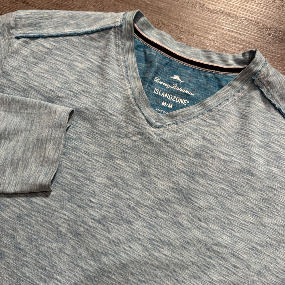 Tommy Bahama Shirt Mens Medium Blue Heathered Cotton IslandZone V Neck Vacation